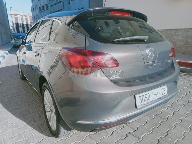 Opel Astra occasion Diesel Modèle 2013