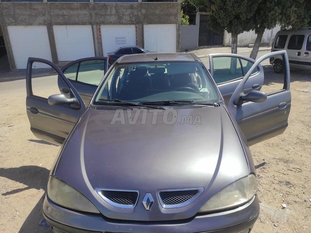 Renault Megane occasion Diesel Modèle 2001