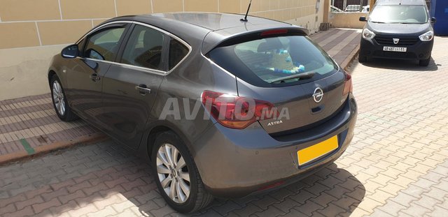 Opel Astra occasion Diesel Modèle 2012