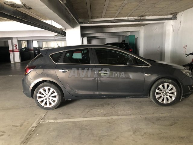 Opel Astra occasion Diesel Modèle 2013