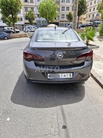 Opel Astra occasion Diesel Modèle 2015