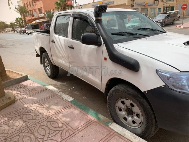 Voiture Toyota Hilux 2013 à Agadir  Diesel  - 8 chevaux