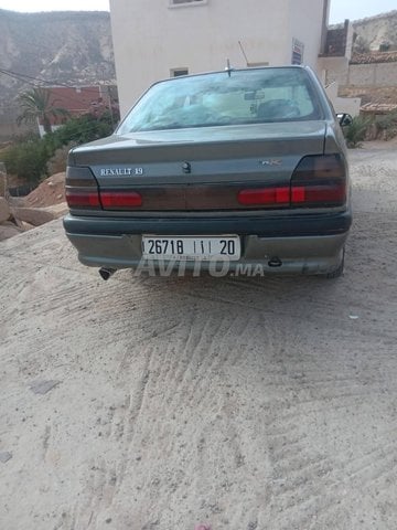 Voiture Renault 19 1993 à Agadir  Essence  - 10 chevaux