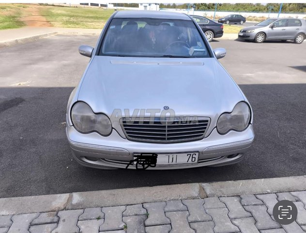 Mercedes-Benz 220 occasion Diesel Modèle 2000