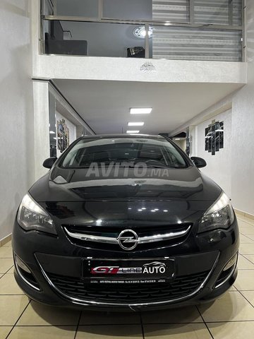 Opel Astra occasion Diesel Modèle 2014