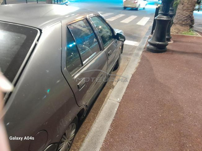 voiture r19 à vendre 