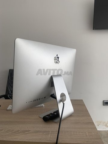 iMac 21,5 inch late 2015 with accessories 