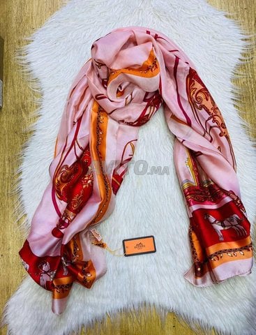 Chales en Soie Hermes HR3288