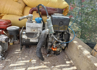 مولد كهرباء 