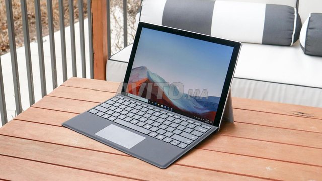 Surface pro 5 - 8go -256 AZERTY