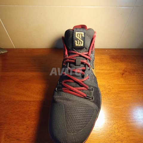 Nike Kyrie 3 limited edition taille 45 Avito.ma