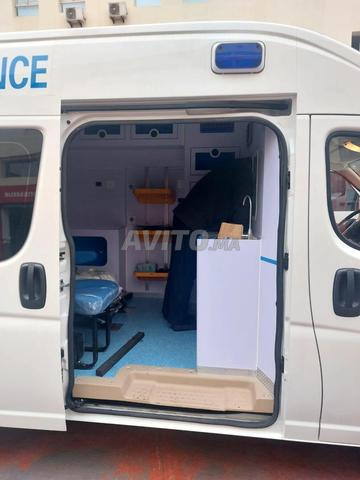 Van / fourgon, ambulance et Bus 47 ou 28 places