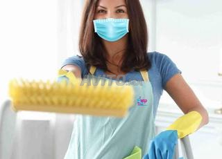 عاملة منزلية أفريقية ومغربية متعددة المهارات