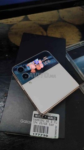 Samsung Z flip 4 