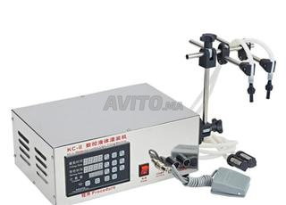 Machine de remplissage de liquide quantitatif, 