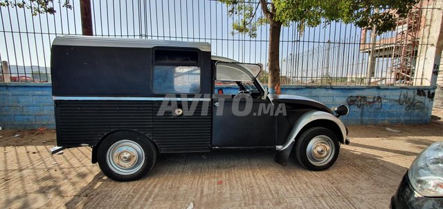 Citroen 2 CV Essence Manuelle 1980 à Casablanca