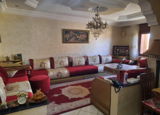 شقة شوكة بالطابق الثالث للبيع بسطات