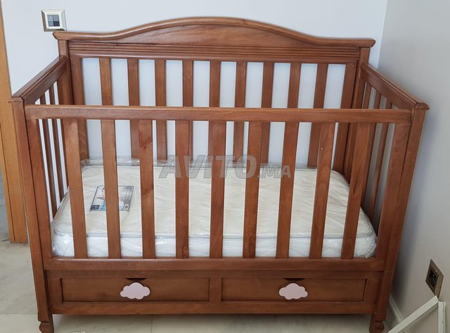 Lit enfant/bebe avec commode