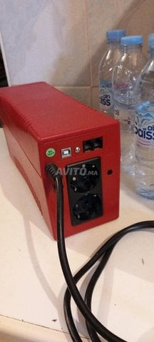 stabillesateur de tension et onduleur