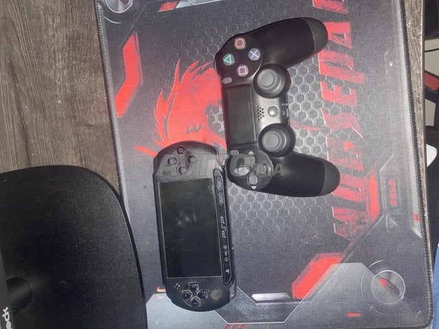 PS4 controller SEMI-PRO AND PSP FREE WITHOUT CABLE 