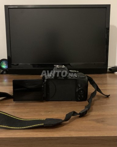 Nikon D5300 avec 2objectifs 2 Batteries et chargeur