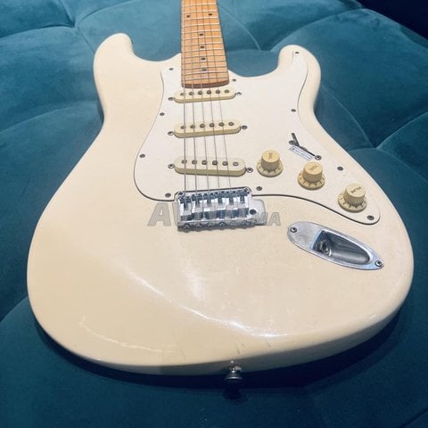 Guitare électrique Eko vintage stratocaster Italy