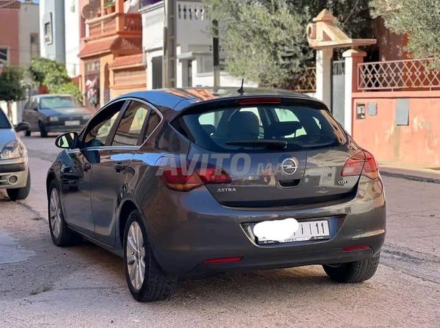 Opel Astra occasion Diesel Modèle 2010