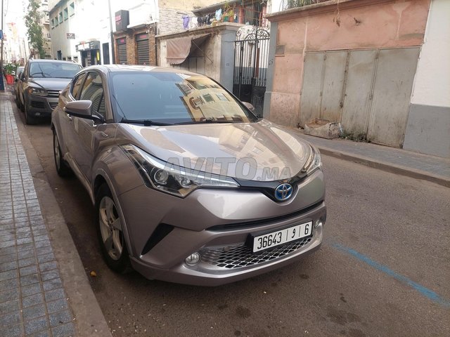 Toyota C-HR occasion Hybride Modèle 2018