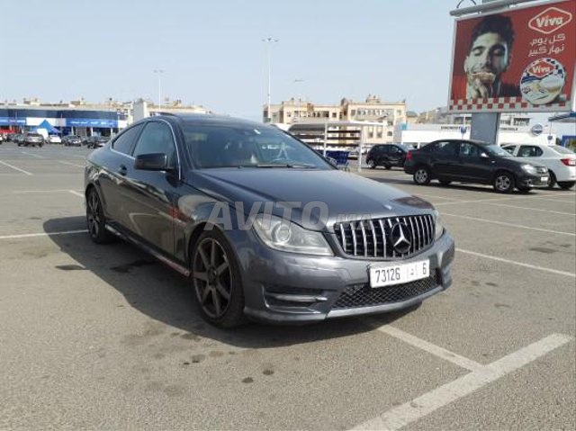 Mercedes-Benz 220 occasion Diesel Modèle 2014