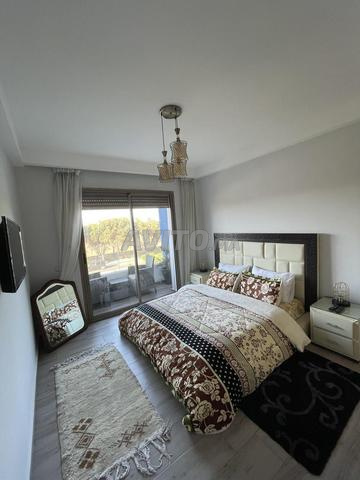 Appartement de Charme avec Vue sur Avenue et la mer