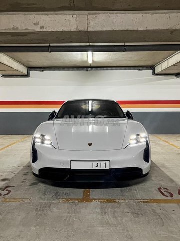 Porsche taycan occasion Electrique Modèle 2021