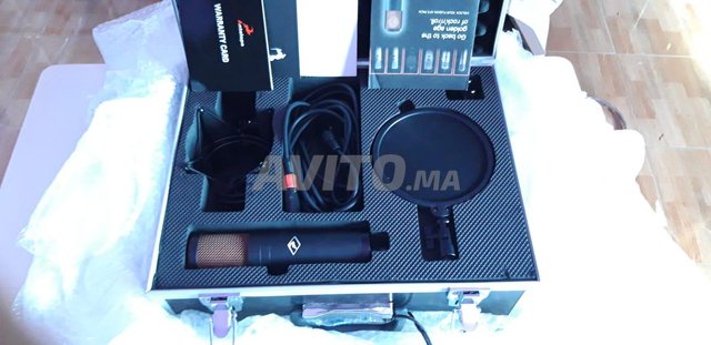 mic studio intelop