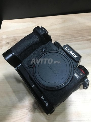 Lumix  S5 Plein Format Boitier Nu etat Comme Neuf 