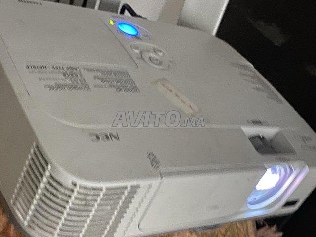 Projecteur NEC 