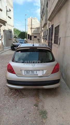 Peugeot 207. 1.4