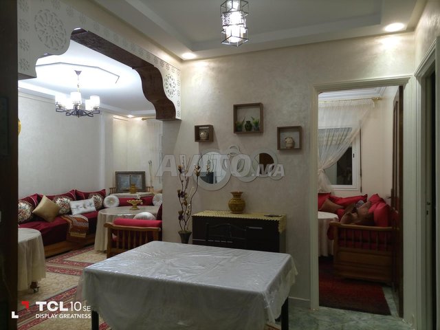 Immeuble de 3 étages avec magasin à vendre 