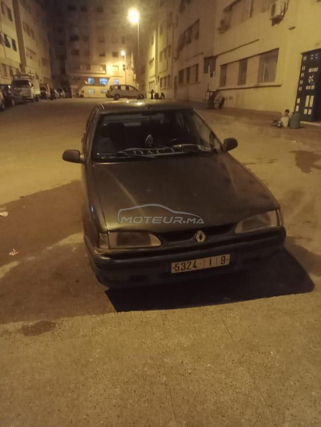 Renault 19