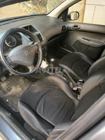 Peugeot 206 plus Essence Manuelle 2009 à Oujda