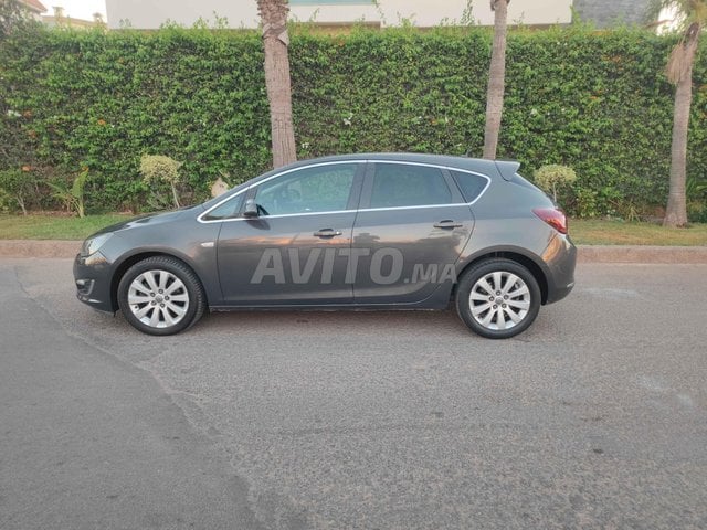 Opel Astra occasion Diesel Modèle 2016