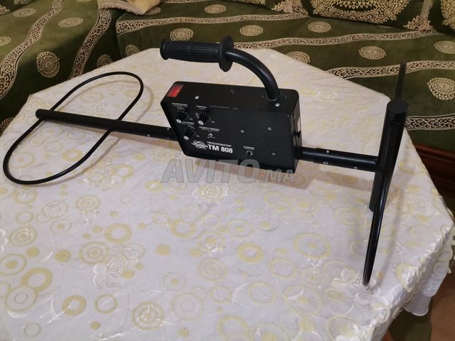 Détecteur de métaux WHITE'S TM 808  الجهاز القوي