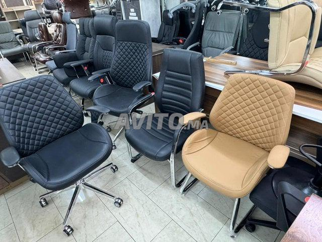 chaises semi cuir avec une qualité 