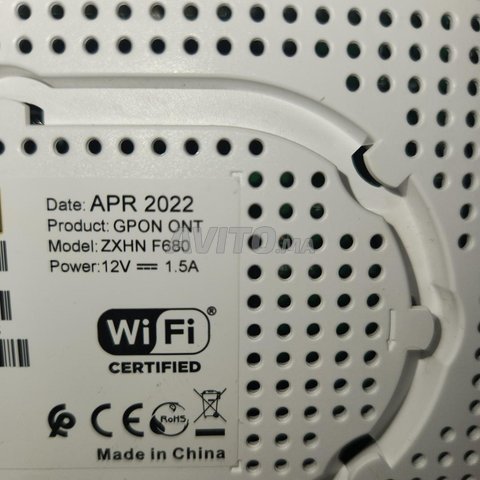 Point d'accés et routeur fibre ZTE F680 6 antennes