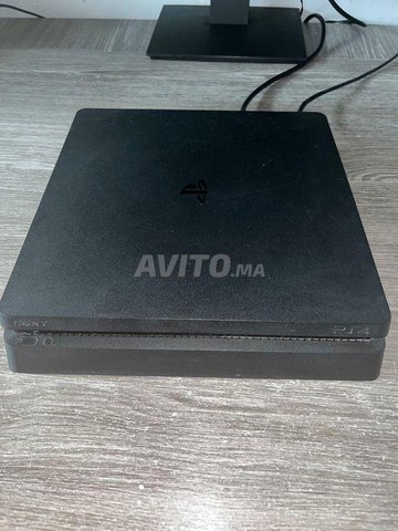 ps4 slim, 1000gb avec 6 jeux