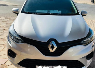 renault clio 5 bonne ettat 6cheveux model 2021 .
