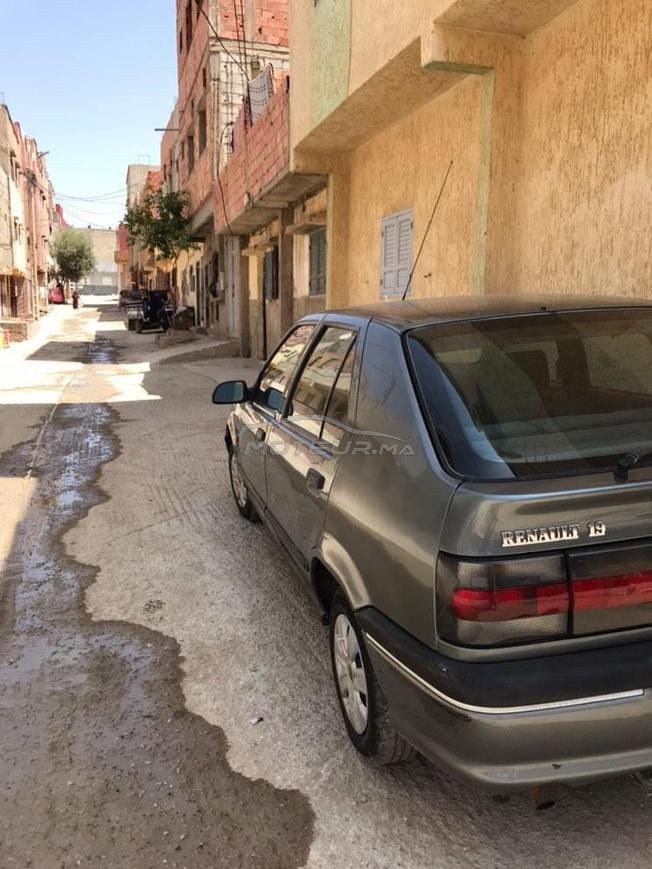 Renault 19 