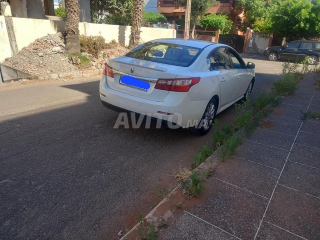 Renault Latitude occasion Diesel Modèle 2012