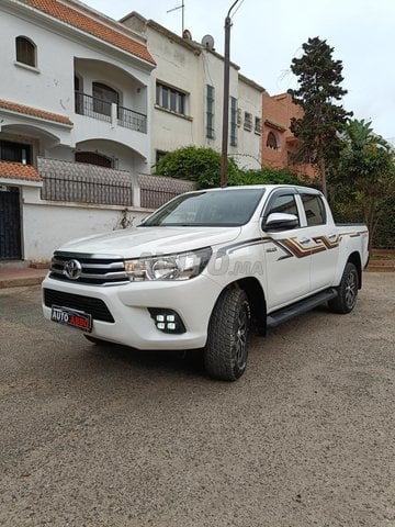 Toyota hilux double cabine full options 11/2019