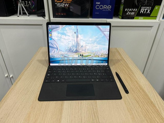 Surface Pro 9 i7 16GB 512GB Avec Stylet et Clavier