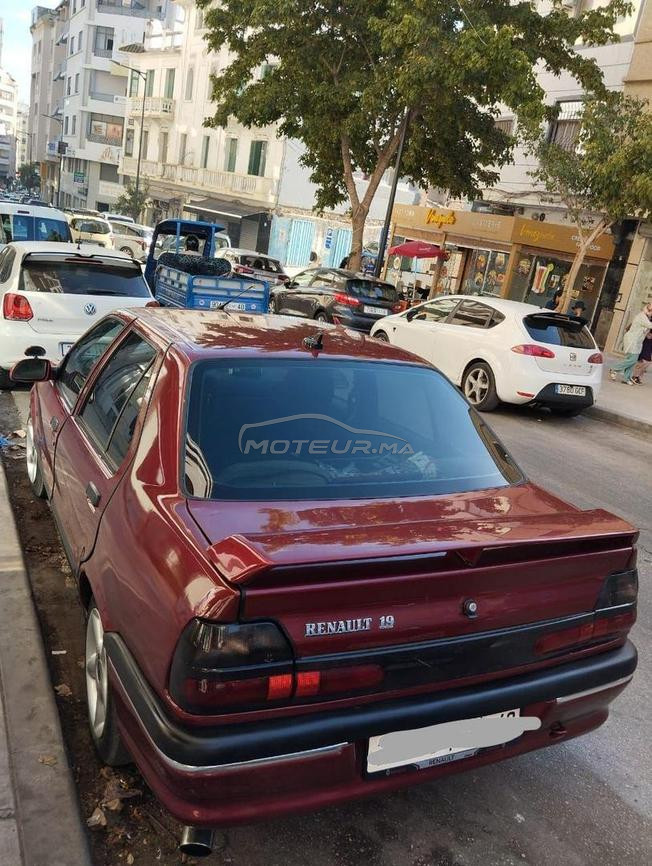 Renault 19