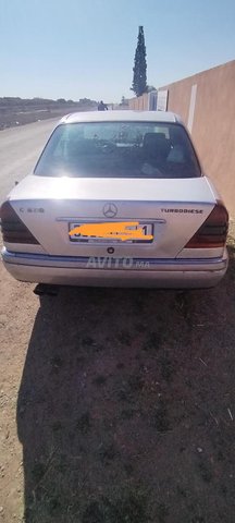 mercedes c250 modèle 1996 dewana 2005